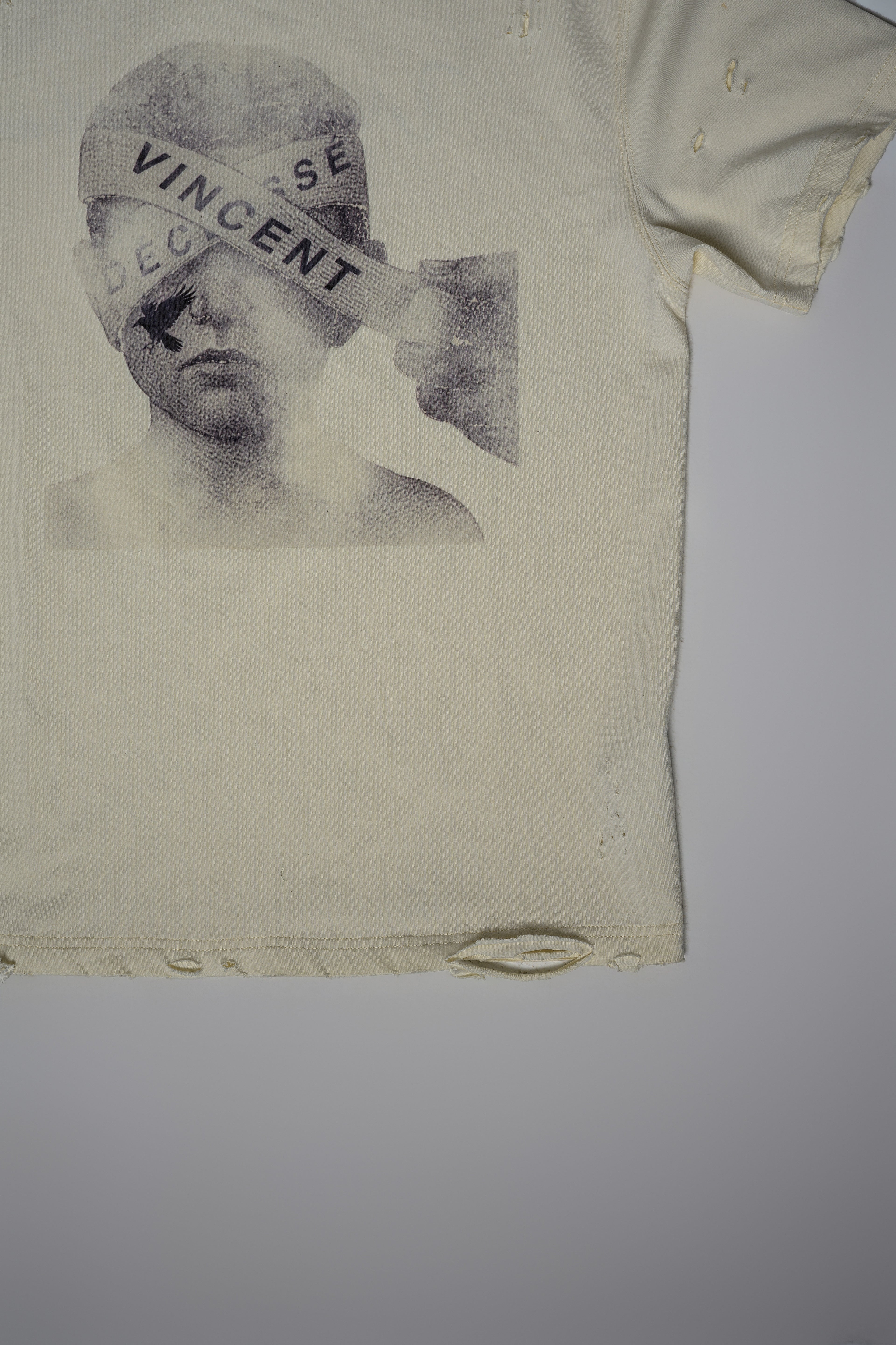 BLINDFOLD TEE